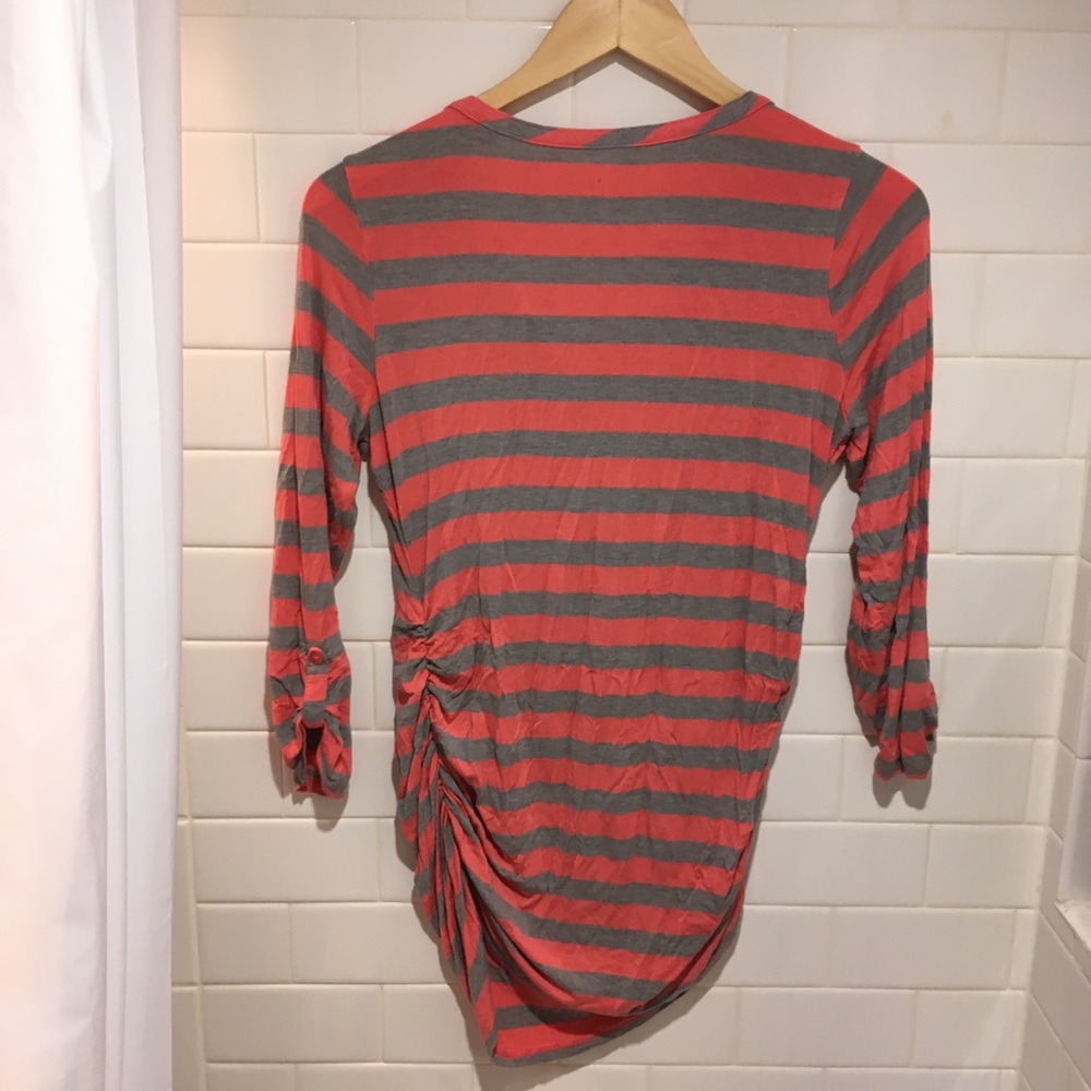 Two maternity tops - Picture 5 of 5